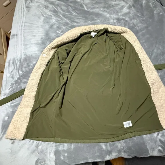 Heartloom coat, XS Olive and cream. - Picture 7 of 13